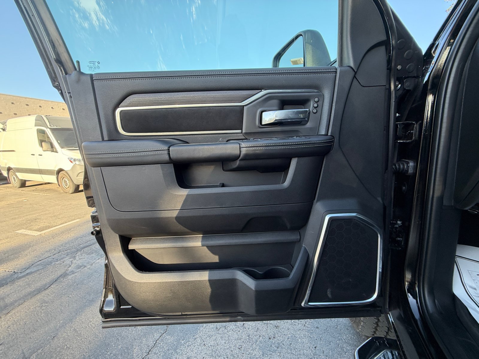 New 2027 RAM 2500 Laramie w/ Night Edition AWD/4WD image 20