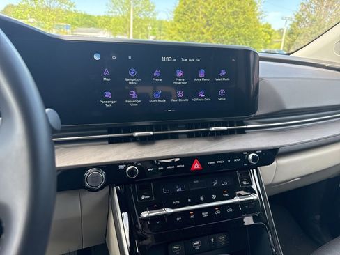 Used 2024 Kia Carnival SX image 11