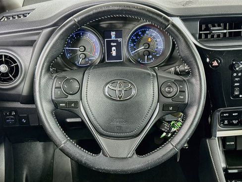 Used 2018 Toyota Corolla iM FWD image 18