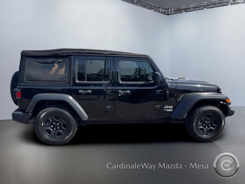Used 2018 Jeep Wrangler Unlimited Sport S AWD/4WD image 3