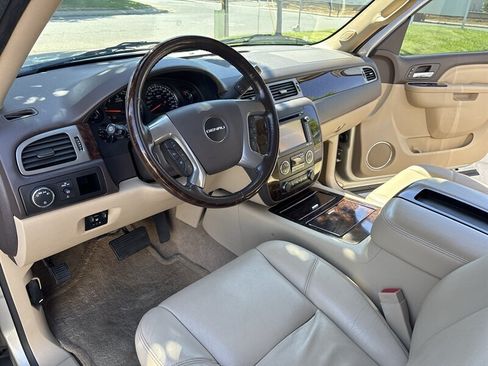 Used 2014 GMC Yukon XL Denali AWD/4WD image 6