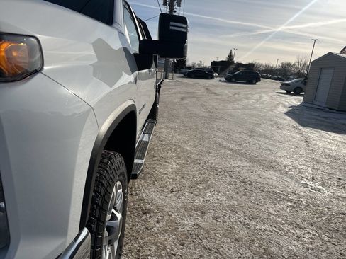 Used 2024 Chevrolet Silverado 2500 LT w/ Convenience Package image 16