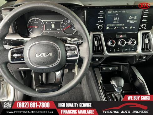 Used 2022 Kia Sorento LX image 24