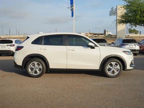 Used 2023 Honda HR-V LX image 4