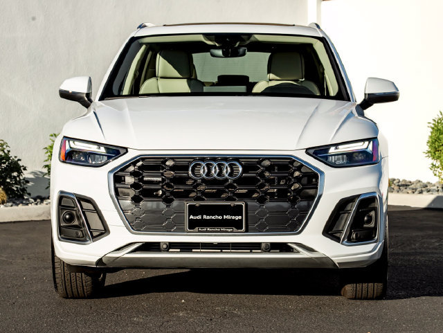 Used 2024 Audi Q5 e Premium AWD/4WD image 3