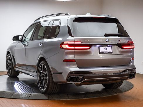 Certified 2025 BMW X7 M60i image 9