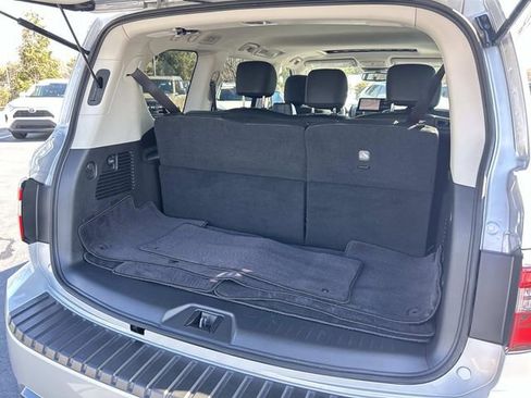 Used 2024 Nissan Armada SL image 12