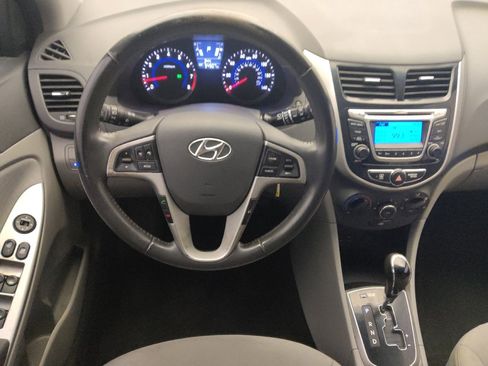 Used 2014 Hyundai Accent SE image 22