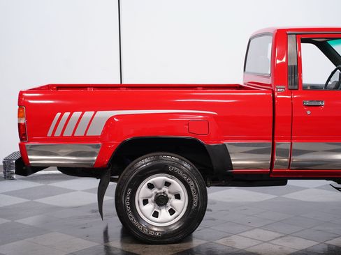 Used 1988 Toyota Pickup 4x4 Regular Cab image 24