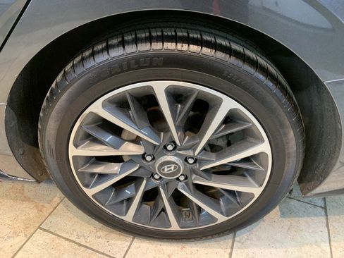 Used 2023 Hyundai Sonata Limited w/ Cargo Package FWD image 13