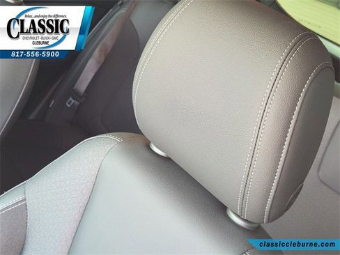 Used 2022 Buick Encore GX Select image 15