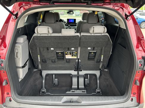 Certified 2025 Toyota Sienna LE w/ LE Plus Package AWD/4WD image 24