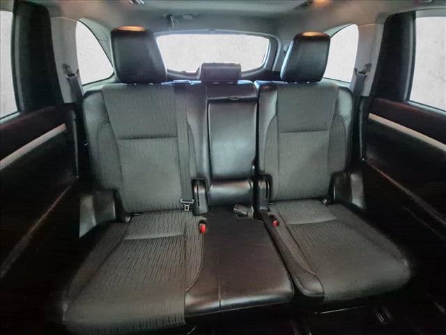 Used 2018 Toyota Highlander Plus AWD/4WD image 21
