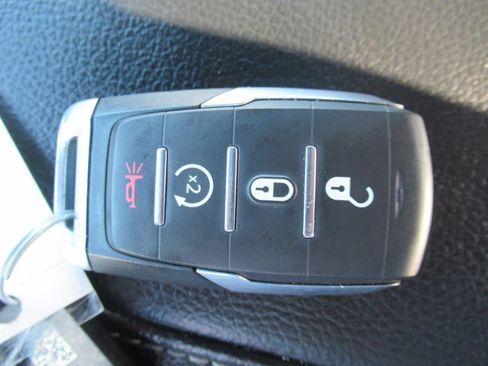 Used 2026 RAM 2500 Big Horn AWD/4WD image 32