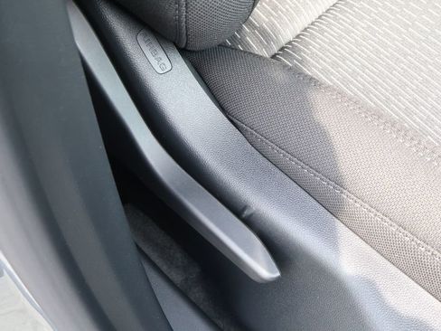 New 2026 Chevrolet Equinox LT w/ Safety and Technology Package FWD image 44