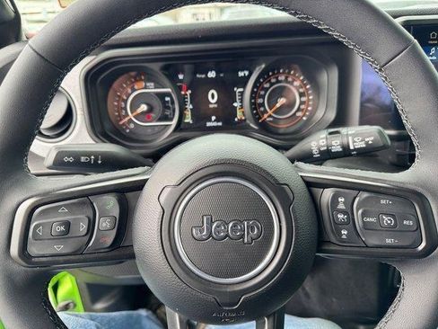 Used 2025 Jeep Wrangler Unlimited Sport AWD/4WD image 24