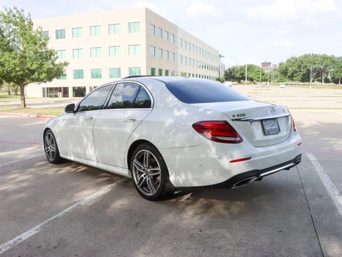 Used 2018 Mercedes-Benz E 300 w/ Premium 1 Package image 5