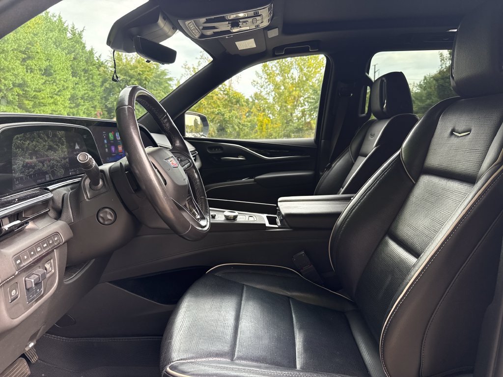 Used 2022 Cadillac Escalade ESV Sport w/ Touring Package AWD/4WD image 11