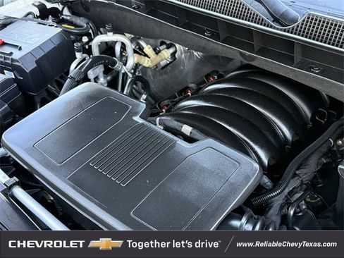 Used 2023 Chevrolet Suburban Premier image 41