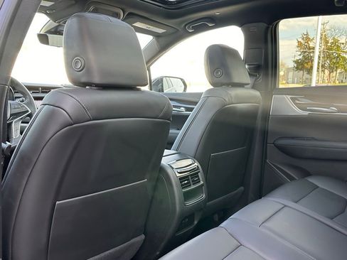 Used 2023 Cadillac XT5 Premium Luxury w/ Technology Package image 13