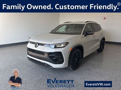 New 2026 Volkswagen Tiguan SE R-Line