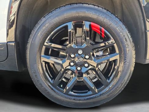 Used 2023 Chevrolet Traverse Premier w/ Redline Edition FWD image 8