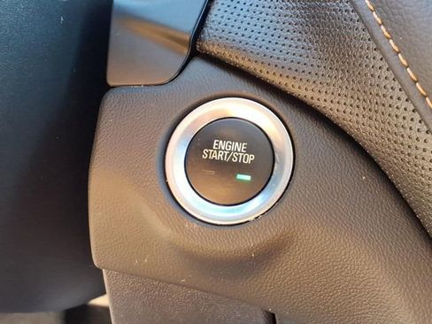 Used 2022 Chevrolet Equinox Premier image 12