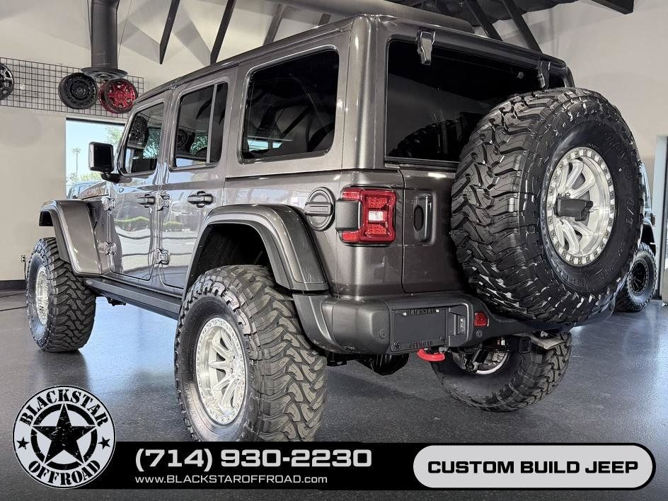 Used 2025 Jeep Wrangler Unlimited Rubicon AWD/4WD image 11