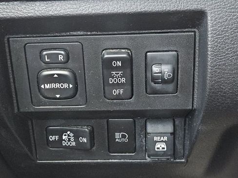 Used 2020 Toyota Tundra SR5 w/ SR5 Upgrade Package image 23