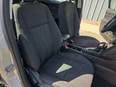 Used 2017 Ford Focus SE FWD image 9