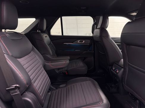 New 2026 Ford Explorer ST-Line w/ ST-Line Street Pack RWD image 29