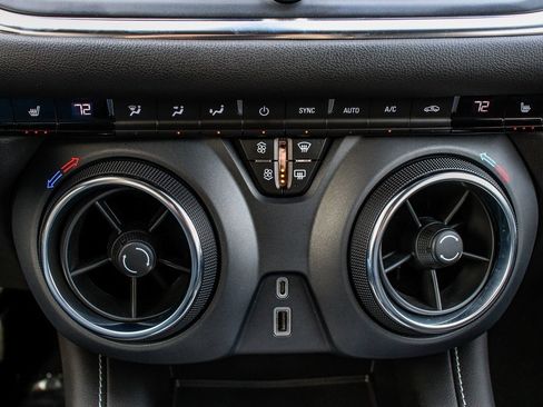 Used 2023 Chevrolet Blazer LT image 24