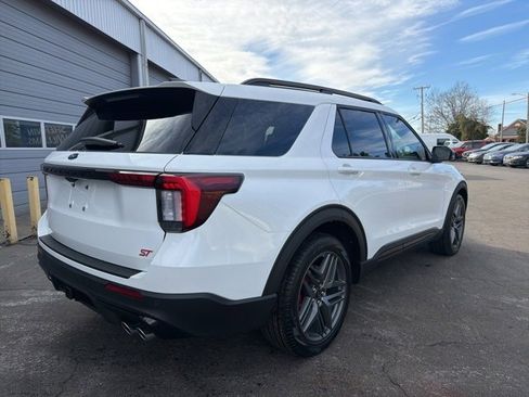 New 2026 Ford Explorer ST w/ Sun And Sound Package image 7