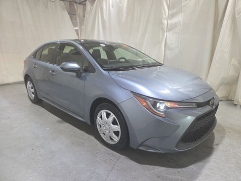 Used 2020 Toyota Corolla LE image 4