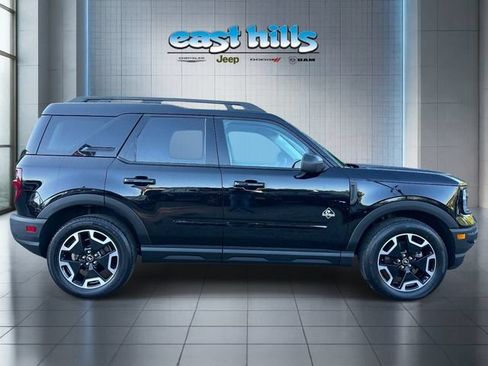 Used 2023 Ford Bronco Sport Outer Banks w/ Tech Package AWD/4WD image 2