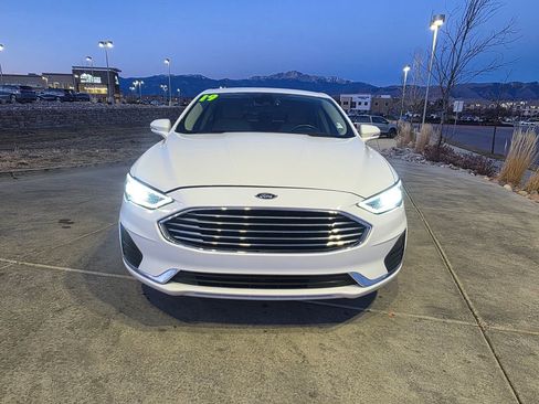 Used 2019 Ford Fusion SEL image 2