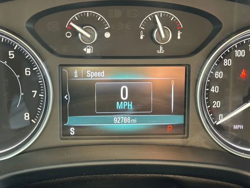 Used 2019 Buick Enclave Essence image 23