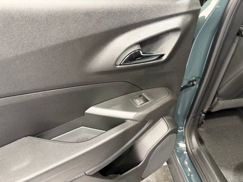 New 2026 Chevrolet Trax LT w/ LT Convenience Package FWD image 18