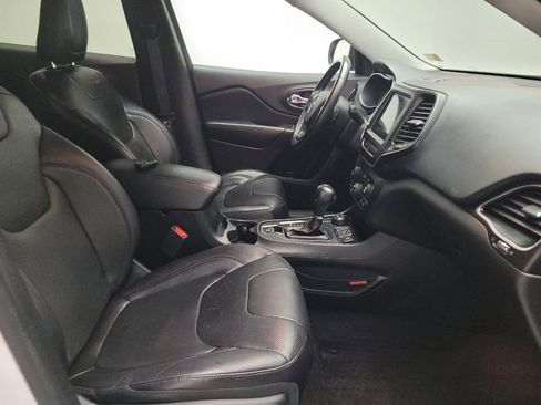 Used 2019 Jeep Cherokee Trailhawk AWD/4WD image 21