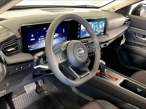 New 2026 Nissan Kicks SR w/ SR Premium Package image 8