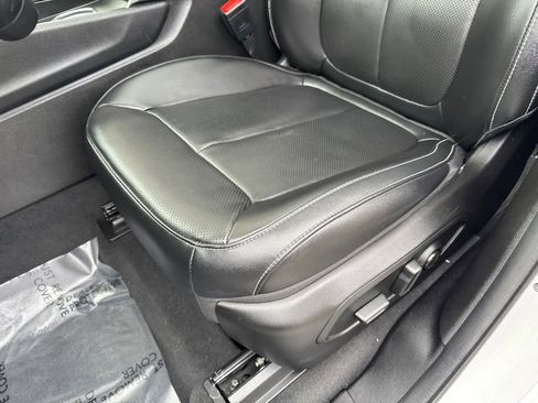 Used 2023 Jeep Grand Cherokee 30th Anniversary image 16