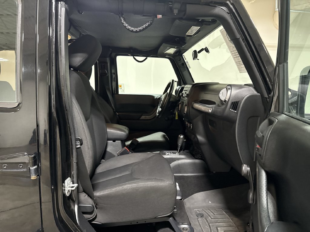 Used 2016 Jeep Wrangler Unlimited Sport w/ Max Tow Package AWD/4WD image 19
