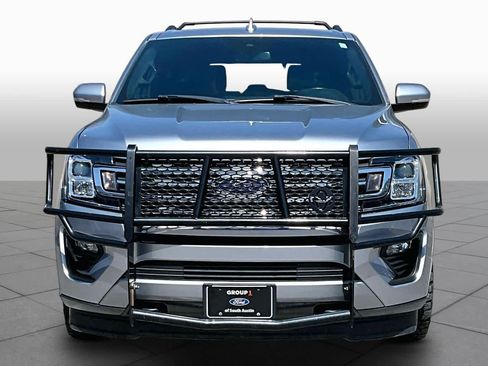 Used 2020 Ford Expedition XLT w/ Equipment Group 202A AWD/4WD image 4