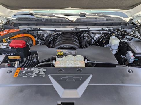 Used 2018 Chevrolet Silverado 1500 LT w/ LT Eassist Package AWD/4WD image 21