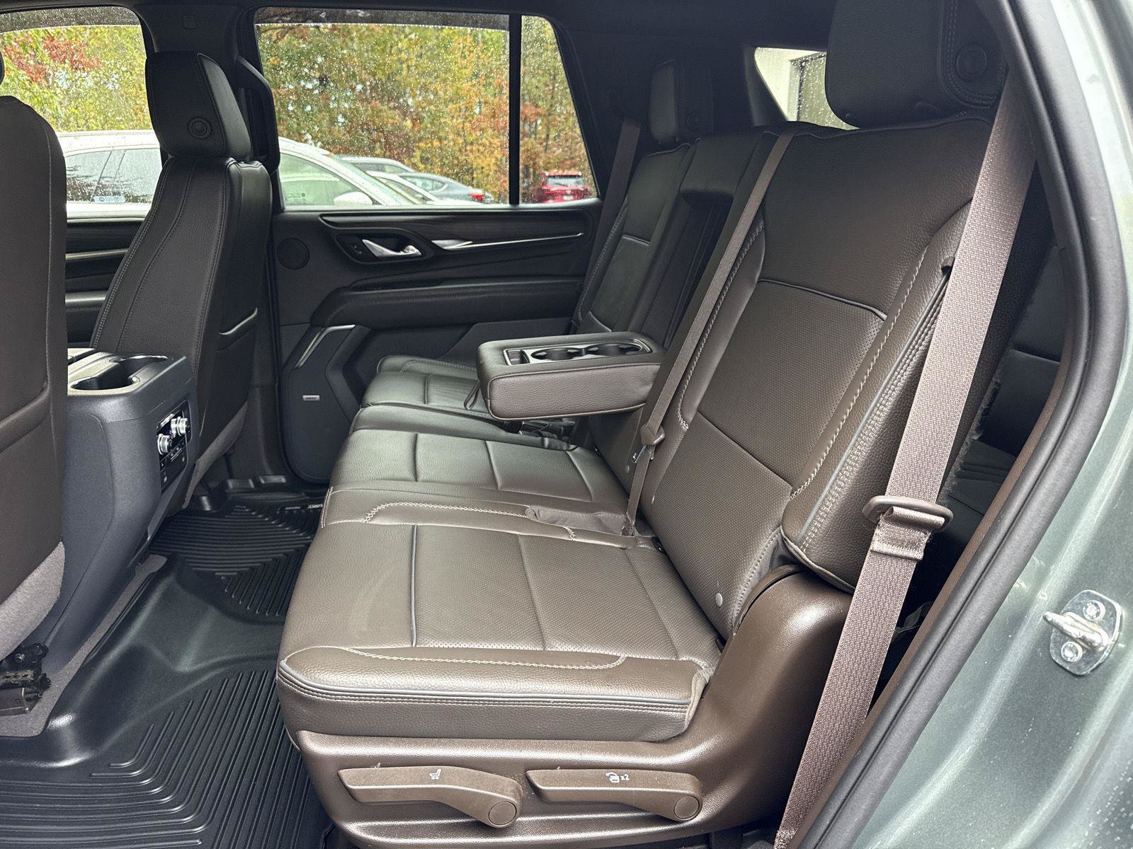 Used 2023 GMC Yukon Denali AWD/4WD image 15