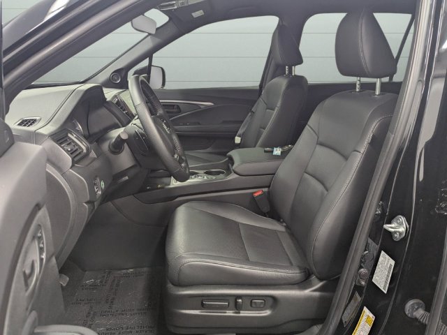 Used 2025 Honda Passport EX-L image 12