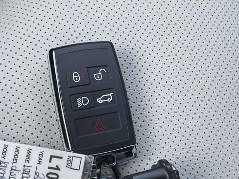 New 2026 Land Rover Discovery Sport Landmark AWD/4WD image 34