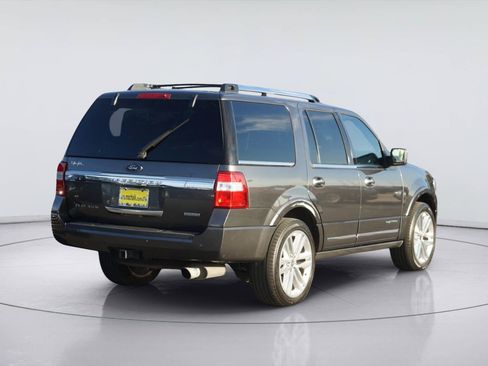 Used 2017 Ford Expedition Platinum RWD image 6