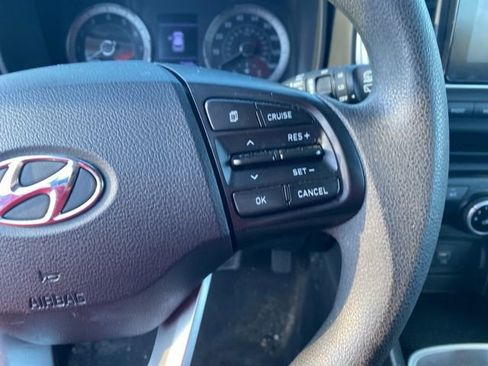 Used 2021 Hyundai Venue SE image 20