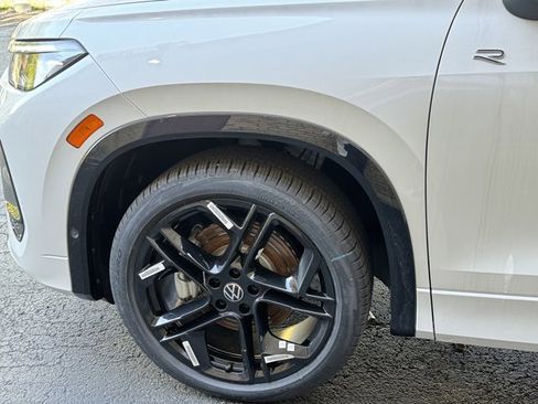 New 2026 Volkswagen Tiguan SE R-Line AWD/4WD image 26